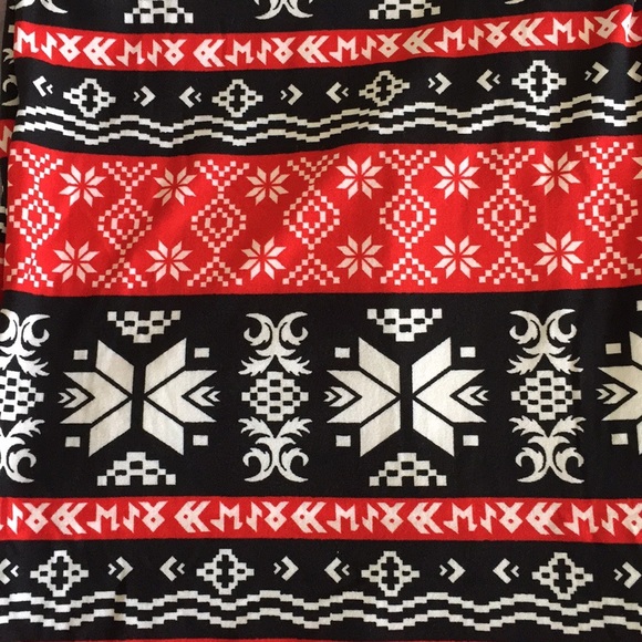 Buttery Soft Winter Print Leggings - Picture 3 of 3